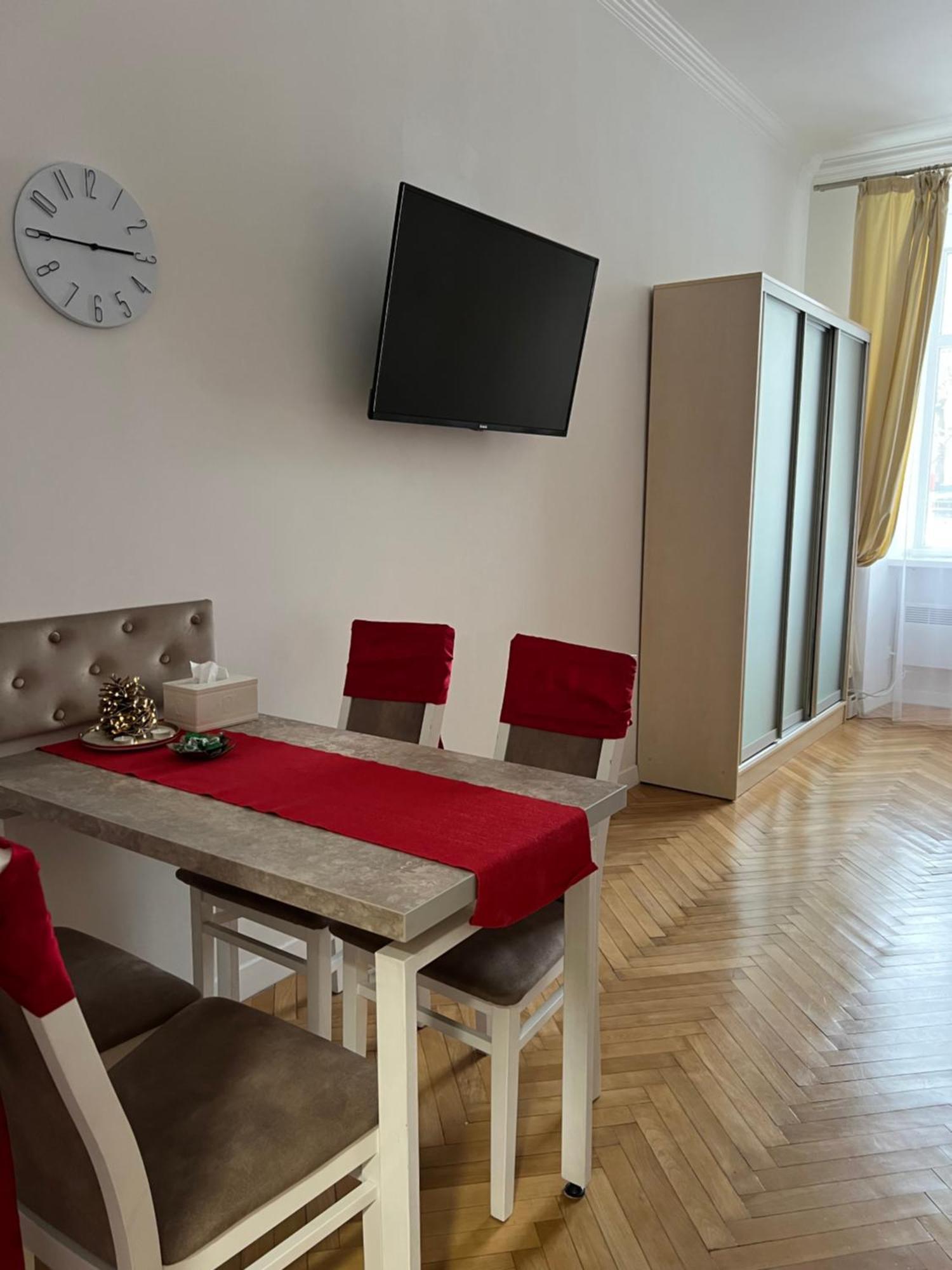 Siesta Apartment On Stefanyka Leopoli Esterno foto